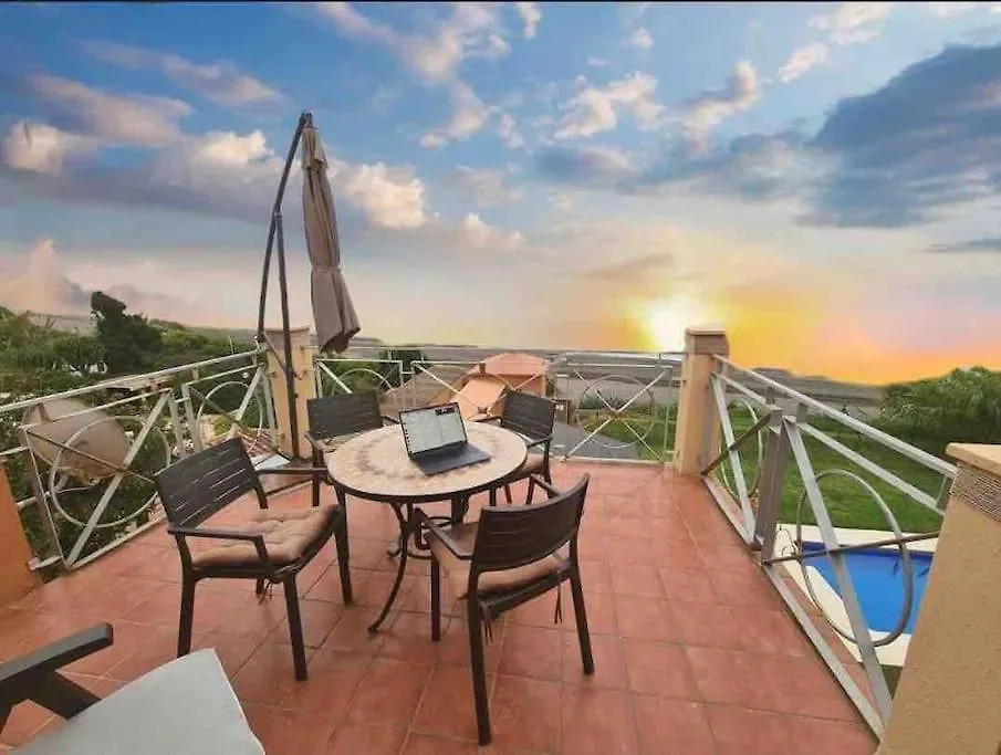 Exclusive Beachfront Penthouse Almayate Alto
