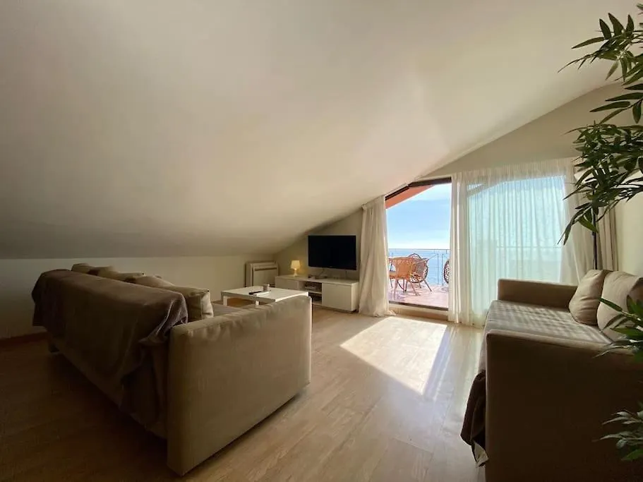 Exclusive Beachfront Penthouse Almayate Alto