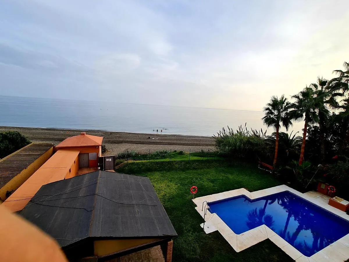 Exclusive Beachfront Penthouse Almayate Alto