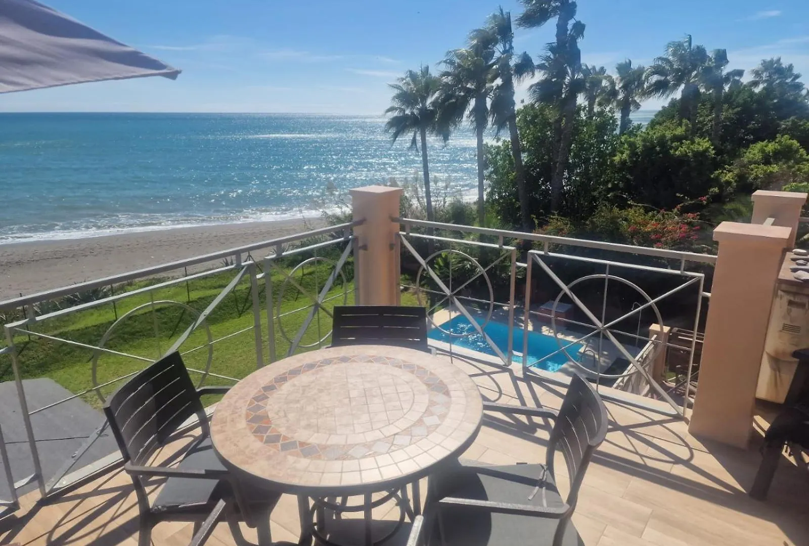Apartment Exclusive Beachfront Penthouse Almayate Alto